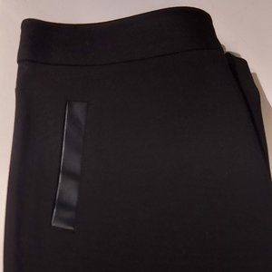 Icone (Simons)Classy Black Pencil Skirt (M)